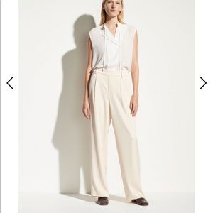 Vince NWT size XS. wide leg pull on pants, elastic wristband.